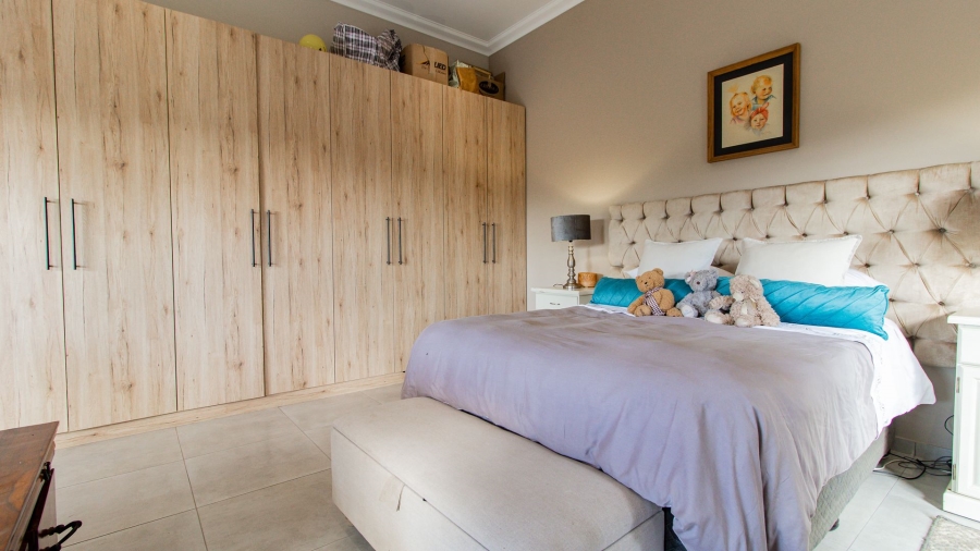 9 Bedroom Property for Sale in Long Acres Country Estate Western Cape